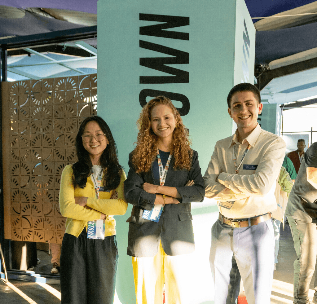 Equipe de desenvolvedores da Doori no formato quadrado